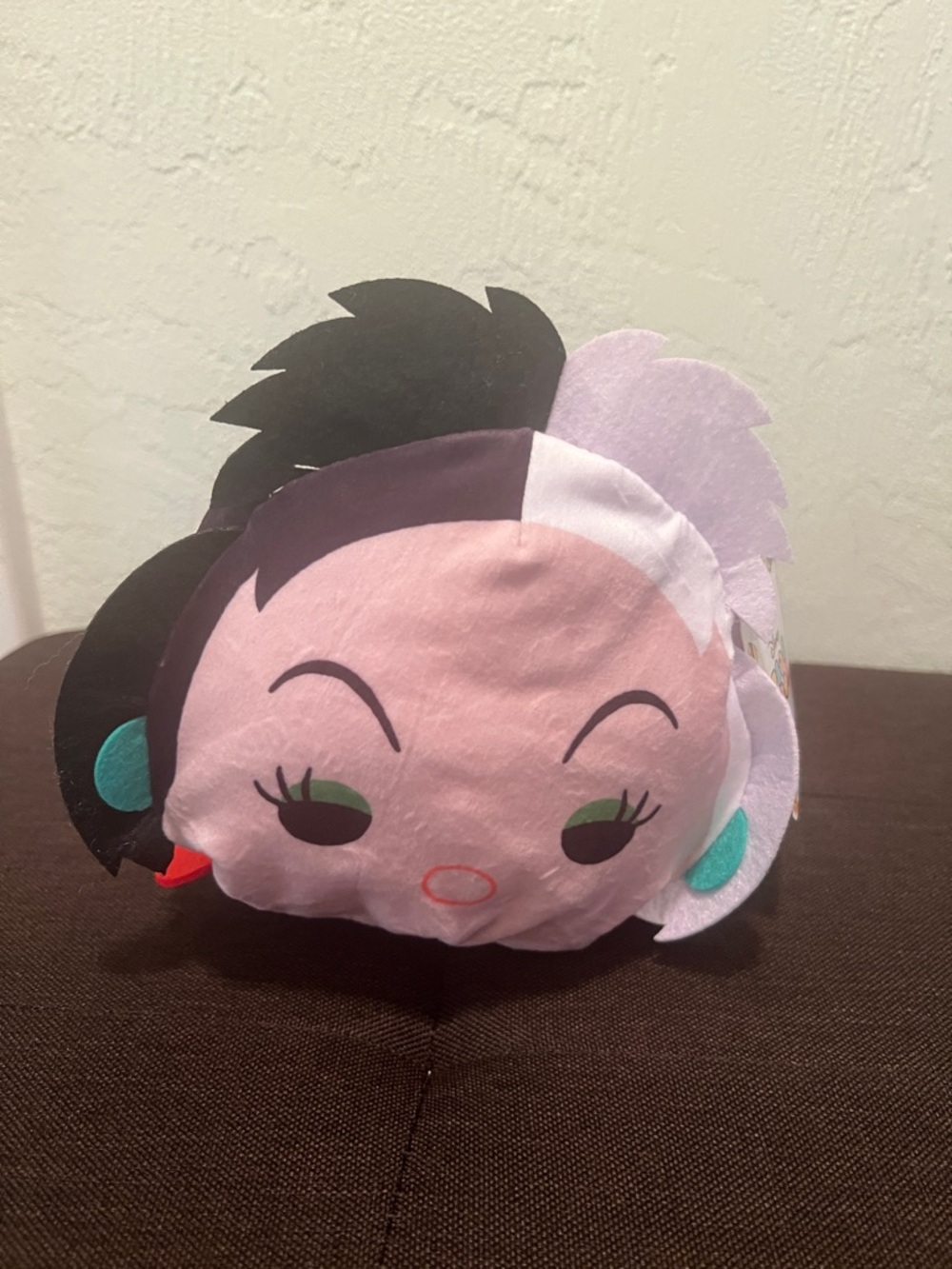 #1758** Cute Two-Tone Pink Face Plush CRUELLA DE VIL